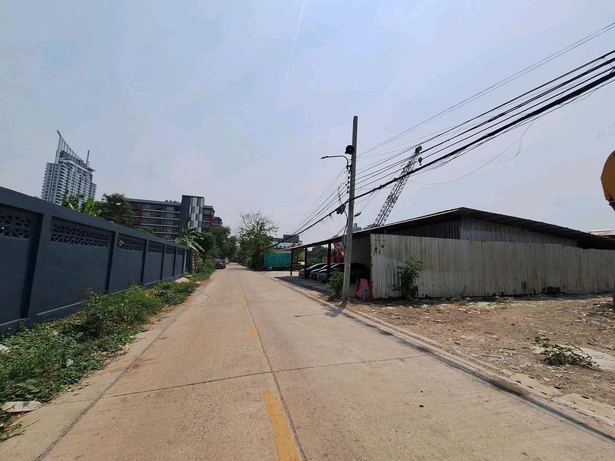 ขายที่ดินลาดพร้าว101 แฮปปี้แลนด์ : ขายด่วน ที่ดินลาดพร้าว 130 เนื้อที่ 326 ตารางวา ใจกลางบางกะปิ ลาดพร้าว ถนนกว้าง 8 เมตร สาธารณูปโภคครบ