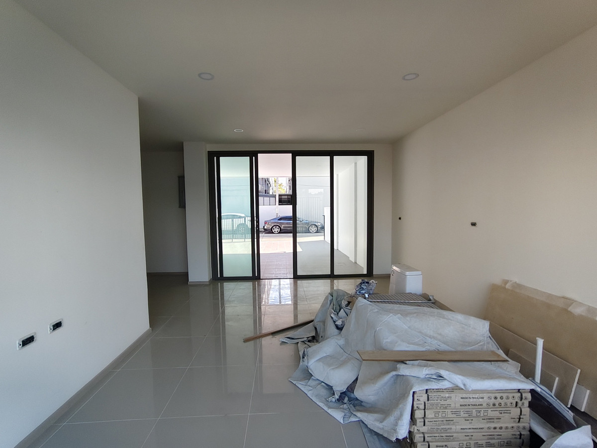 For SaleTownhomePattanakan, Srinakarin : [For Sale] SHO PHATTHANAKARN 32 Townhome 4.5 floors (Unit no: 64)