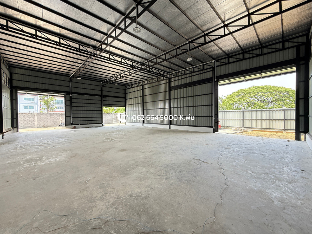 For RentWarehouseLadprao101, Happy Land, The Mall Bang Kapi : Newly built warehouse for rent 260 / 280 284.5 sq m 💥 Location Pho Kaeo / Nawamin / Lat Phrao 101 / Bang Kapi, near the expressway, convenient travel 📍