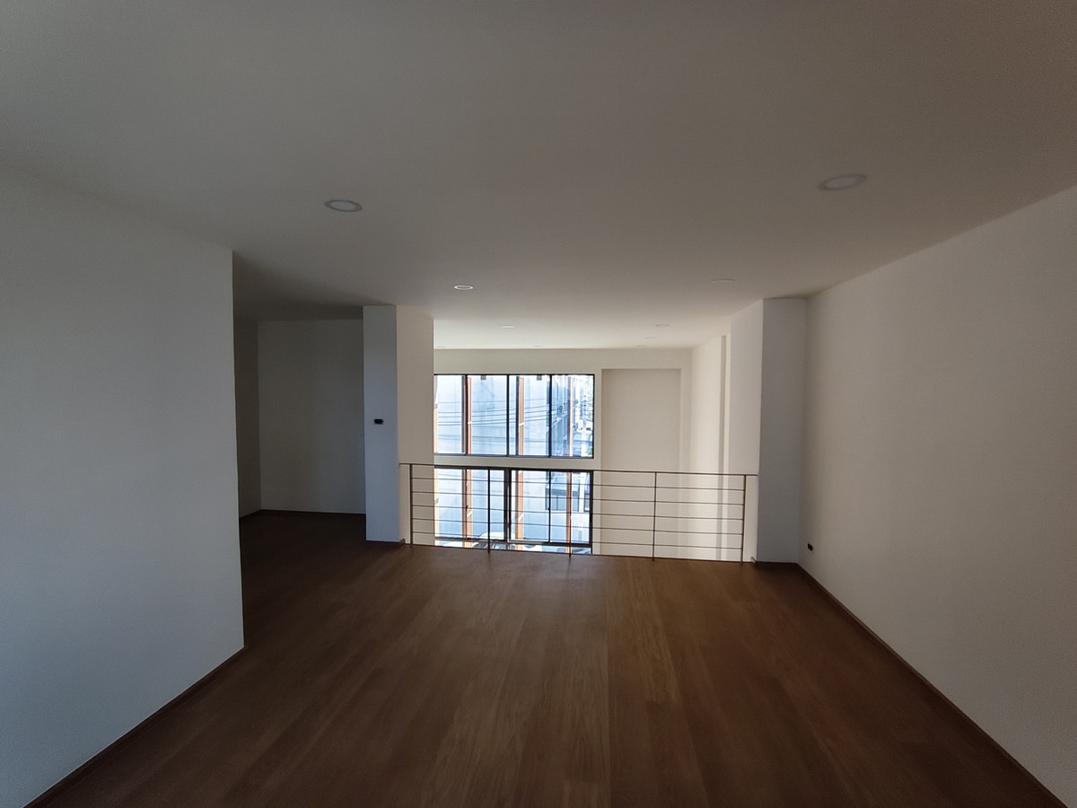 For SaleTownhomePattanakan, Srinakarin : [For Sale] SHO PHATTHANAKARN 32 Townhome 4.5 floors (Unit no: 64)