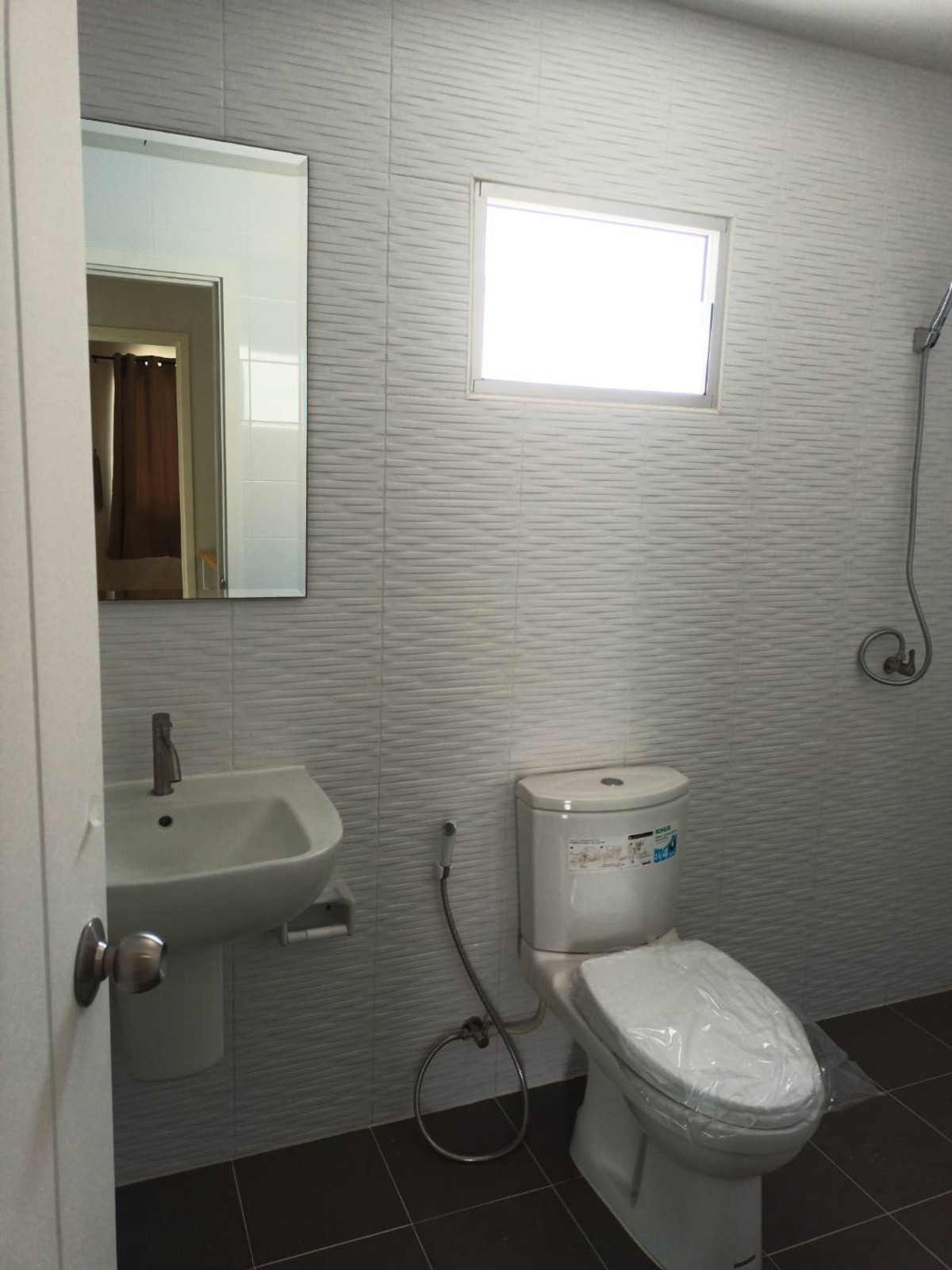 ให้เช่าทาวน์โฮมปทุมธานี รังสิต ธรรมศาสตร์ : ⚡ ให้เช่า ทาวน์โฮม 2 ชั้น พฤกษา 116 รังสิต - ธัญบุรี ขนาด 18 ตร.ว. ⚡