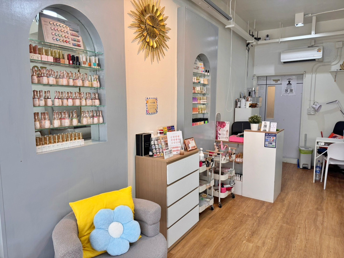 เซ้งร้านค้า/ตลาดนัดพุทธมณฑล ศาลายา : เซ้งถูกๆ ร้านทำเล็บ ใกล้ BTS พระโขนง เพียง 200 เมตร ทำเลทองสุขุมวิท พร้อมเปิดร้านต่อ