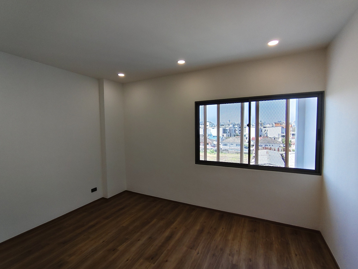 For SaleTownhomePattanakan, Srinakarin : [For Sale] SHO PHATTHANAKARN 32 Townhome, size 4.5 floors.