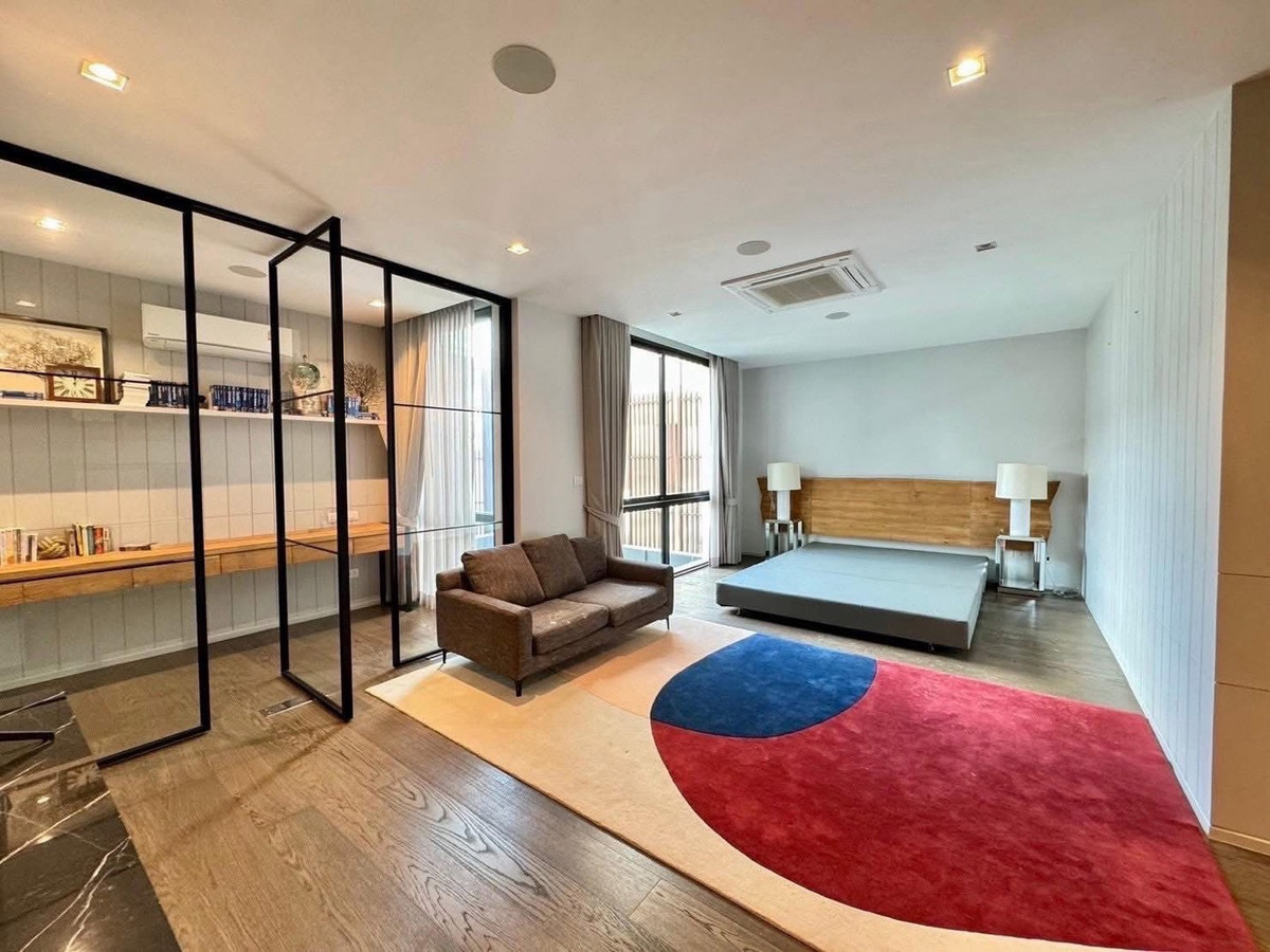 HouseOnnut, Udomsuk : Luxury house for sale and rent with private pool near Sri Nut BTS Sukhumvit 77 close to Thonglor
