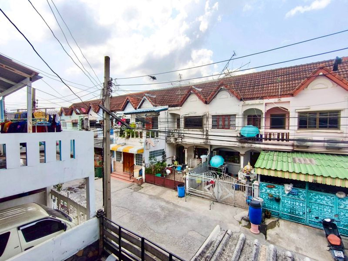 For SaleTownhomeBang Sue, Wong Sawang, Tao Pun : 2-story townhouse for sale, Wimanthip Village, area 16.5 square meters, 2 bedrooms, near MRT Bang Pho and Tao Poon Intersection, Pracharat Sai 1, Bang Sue Subdistrict, Bang Sue District, Bangkok.