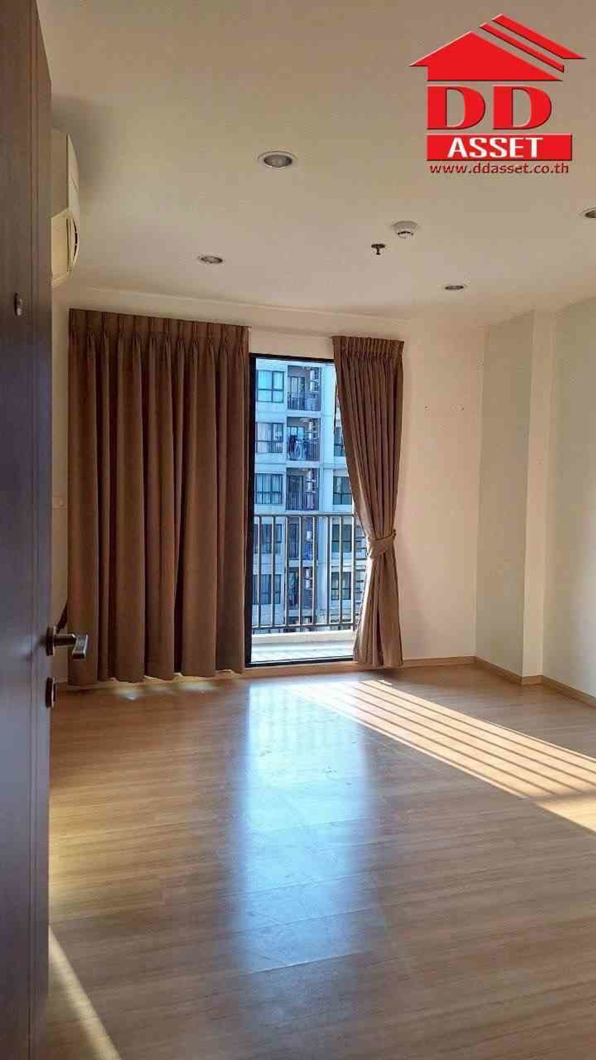 For SaleCondoChaengwatana, Muangthong : For Sale The Base Chaengwattana Condo for sale, The Base Chaengwattana, next to the Pink Line, Code: C8425