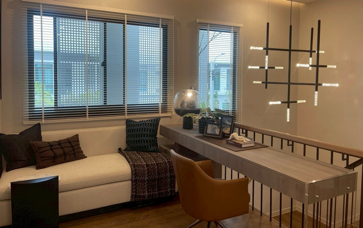 For RentHouseSamut Prakan,Samrong : LTH14743 – House for Rent | Mantana Bangna KM.15 | 90 sq.w. 283 sqm | 4 Bedrooms 5 Bathrooms | Luxury Spacious Modern Home Prime Location Best Value | Near BTS Bang Na | 190,000 THB/month | Luxury house Mantana Bangna KM.15, wide area, modern design, near