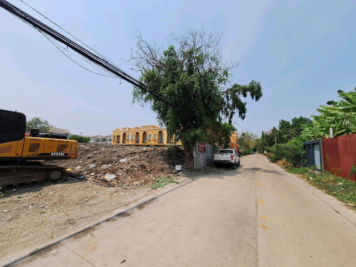 ขายที่ดินลาดพร้าว101 แฮปปี้แลนด์ : ขายด่วน ที่ดินลาดพร้าว 130 เนื้อที่ 326 ตารางวา ใจกลางบางกะปิ ลาดพร้าว ถนนกว้าง 8 เมตร สาธารณูปโภคครบ