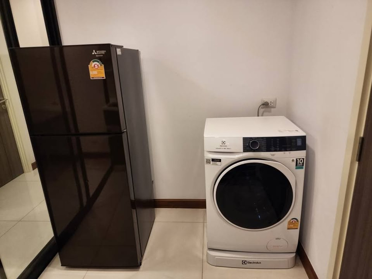 For RentCondoWongwianyai, Charoennakor : For rent Supalai Premier Charoennakorn Near Icon Siam Walk to get on the train! 1 bedroom, 48 sq m., wide space, very comfortable.
