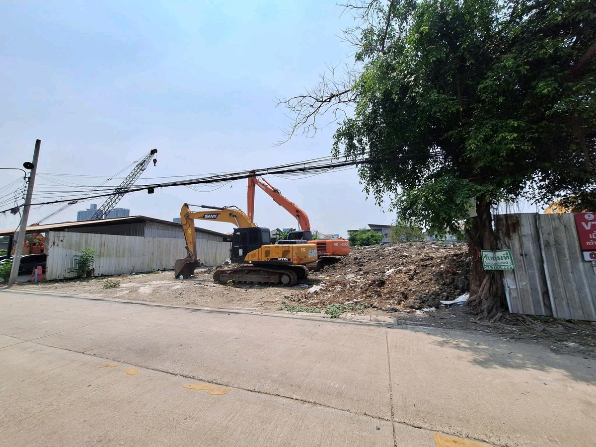 ขายที่ดินลาดพร้าว101 แฮปปี้แลนด์ : ขายด่วน ที่ดินลาดพร้าว 130 เนื้อที่ 326 ตารางวา ใจกลางบางกะปิ ลาดพร้าว ถนนกว้าง 8 เมตร สาธารณูปโภคครบ