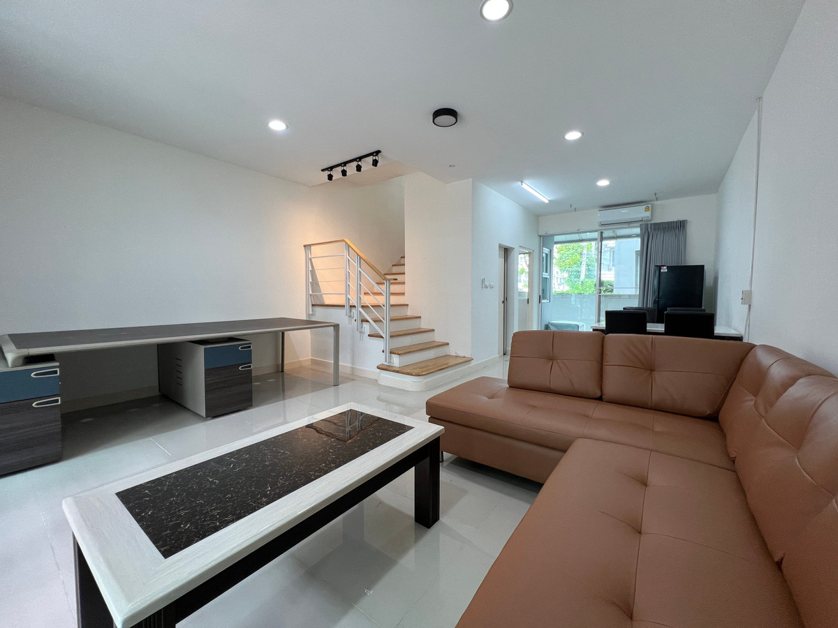 TownhomeRamkhamhaeng, Hua Mak : Townhome for sale, Baan Klang Muang, Rama 9, Ramkhamhaeng, 3 bedrooms, 4 bathrooms, near MRT Orange Line, near Khlong Saen Saep Pier.