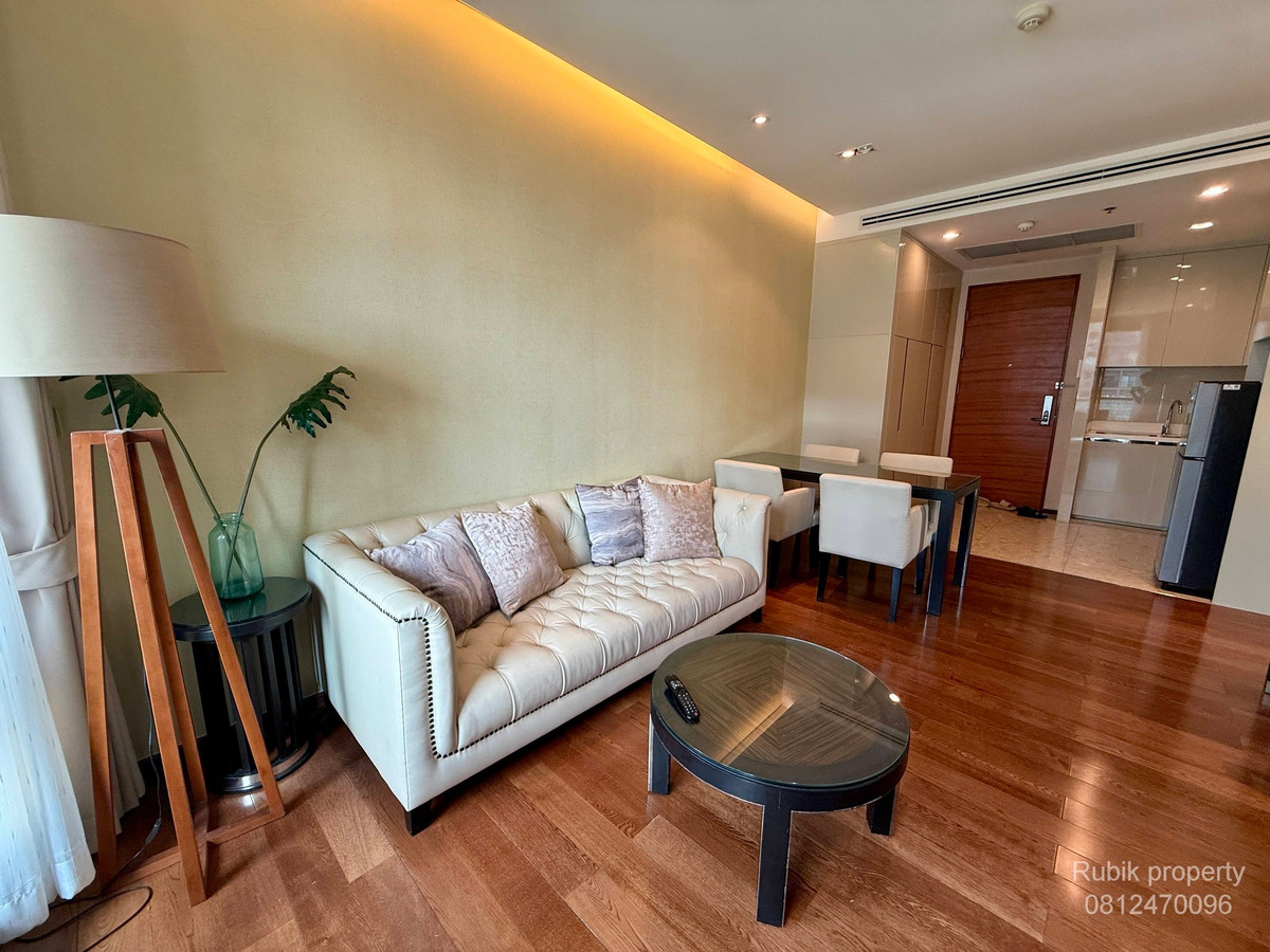 For RentCondoSukhumvit, Asoke, Thonglor : 🏙 **Condo for rent The Address Sukhumvit 28** RB1824, Sukhumvit location, near BTS Phrom Phong, in the heart of the city ✨