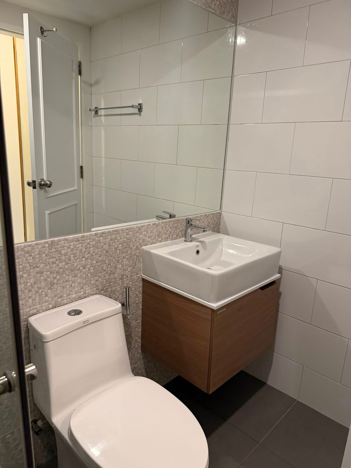 For RentCondoVipawadee, Don Mueang, Lak Si : For rent, 2 bedrooms, 2 bathrooms, Knightsbridge, Sky City, Saphan Mai.