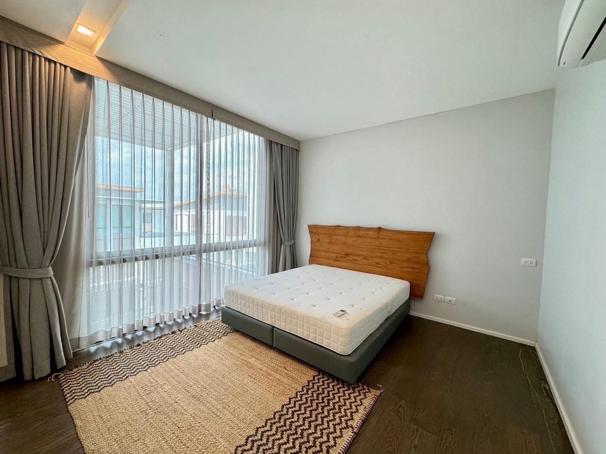 HouseOnnut, Udomsuk : Luxury house for sale and rent with private pool near Sri Nut BTS Sukhumvit 77 close to Thonglor
