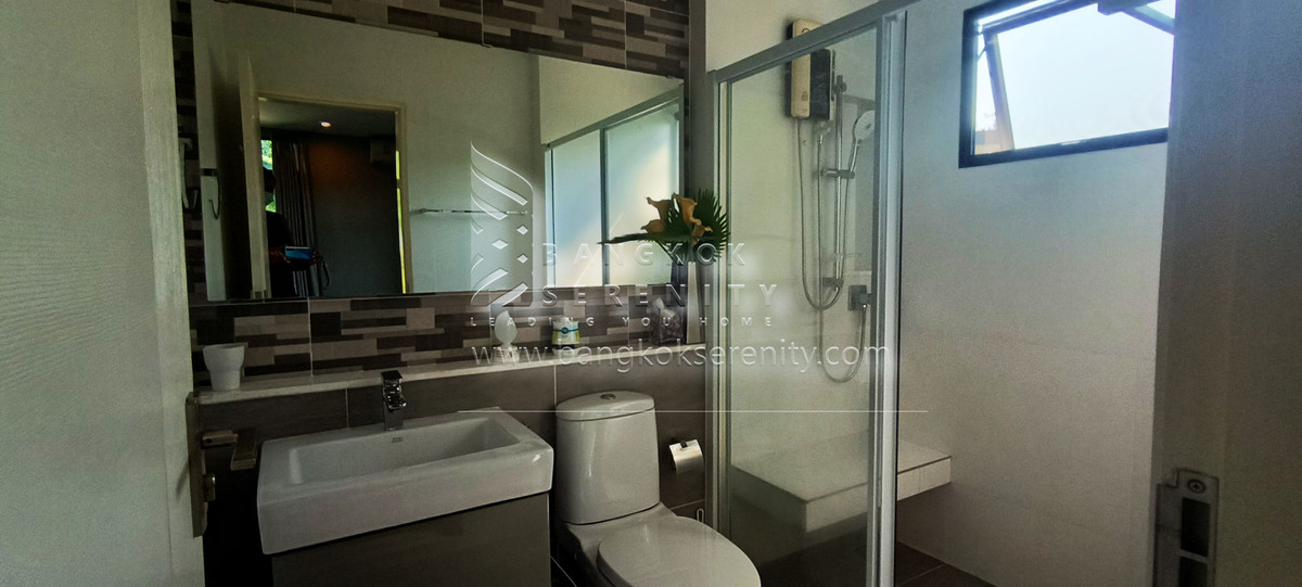 HouseBangna, Bearing, Lasalle : Mantana Bangna Km.7 for rent or sale