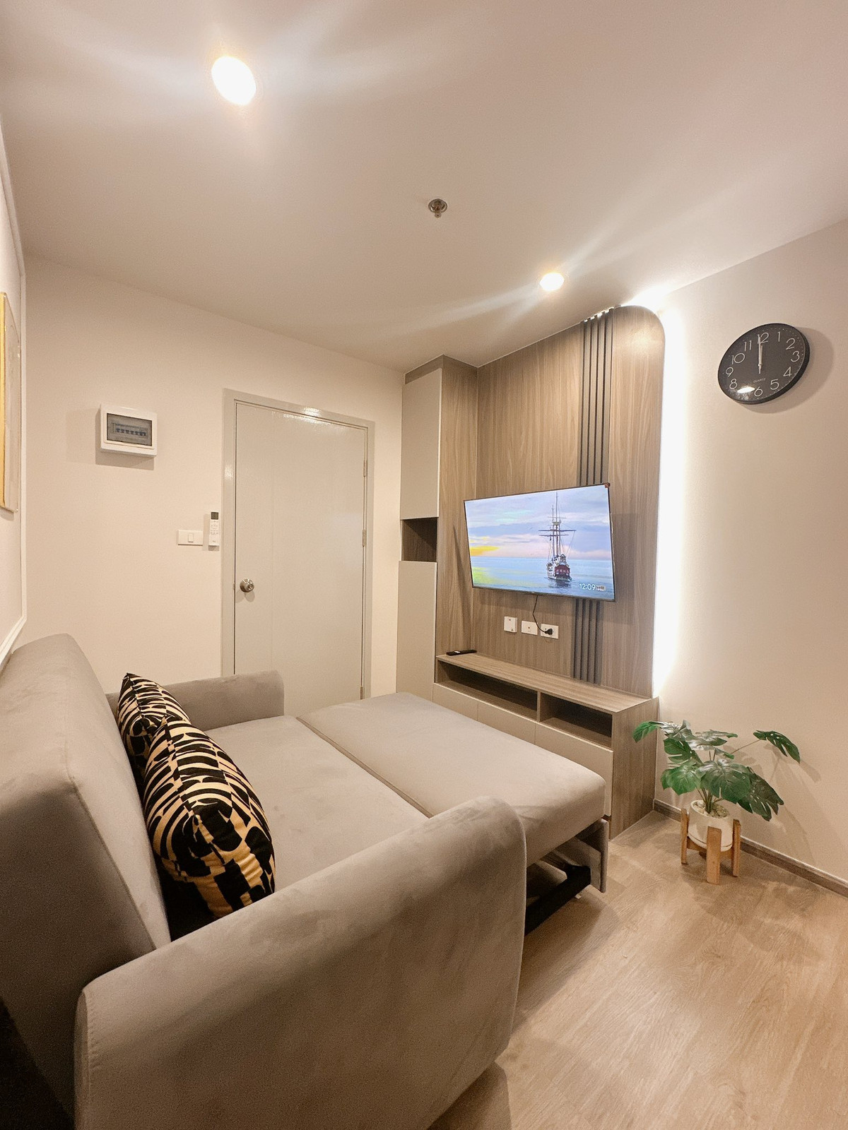 ให้เช่าคอนโดท่าพระ ตลาดพลู วุฒากาศ : ให้เช่า Regent Home วุฒากาศ ห้องแต่งสวย 11,000  ใกล้ BTS 180m.เดินทางสะดวก