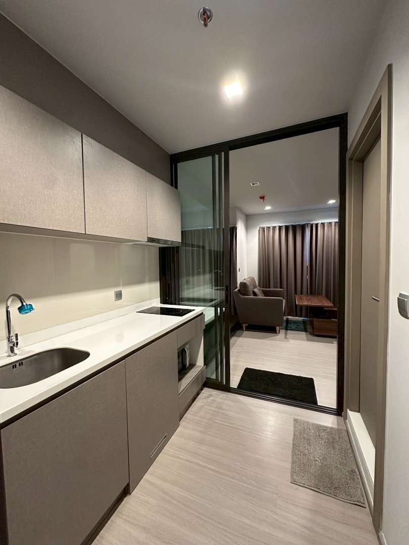 ให้เช่าคอนโดพระราม 9 เพชรบุรีตัดใหม่ RCA : 🔥ให้เช่าด่วน🔥ไลฟ์ อโศก - พระราม 9 ชั้น 32 วิวสวย ห้องแต่งครบ ใกล้ MRT พระราม 9 & Airport Link