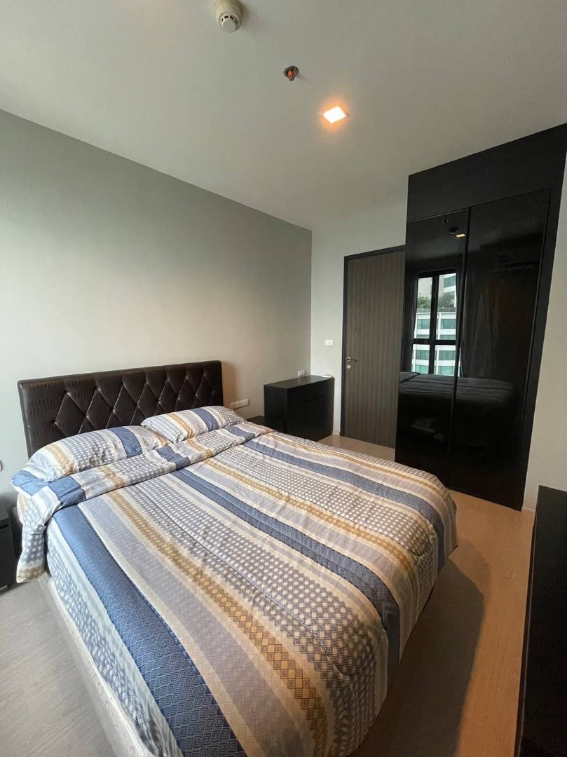 For RentCondoOnnut, Udomsuk : 🔥For Rent Now🔥 Rhythm Sukhumvit 44/1. Prime Sukhumvit location, right next to BTS Phra Khanong station. Just a few steps from the station 🚆