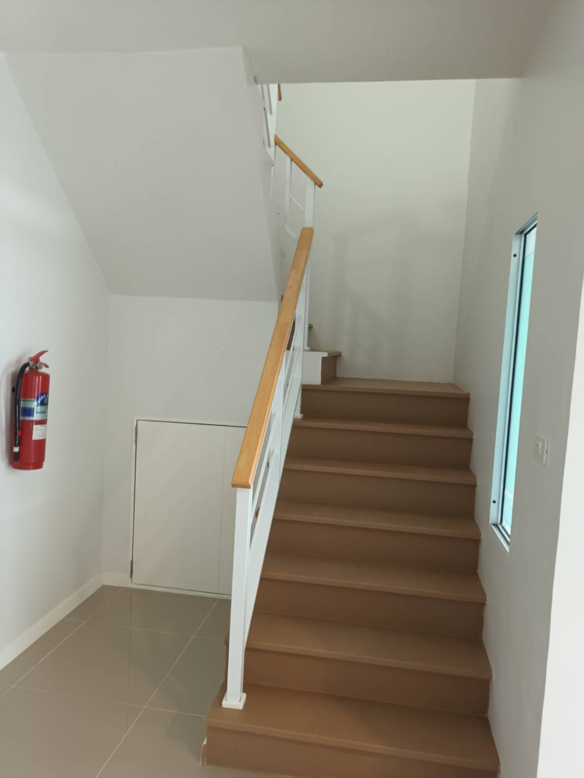 ให้เช่าทาวน์โฮมปทุมธานี รังสิต ธรรมศาสตร์ : ⚡ ให้เช่า ทาวน์โฮม 2 ชั้น พฤกษา 116 รังสิต - ธัญบุรี ขนาด 18 ตร.ว. ⚡