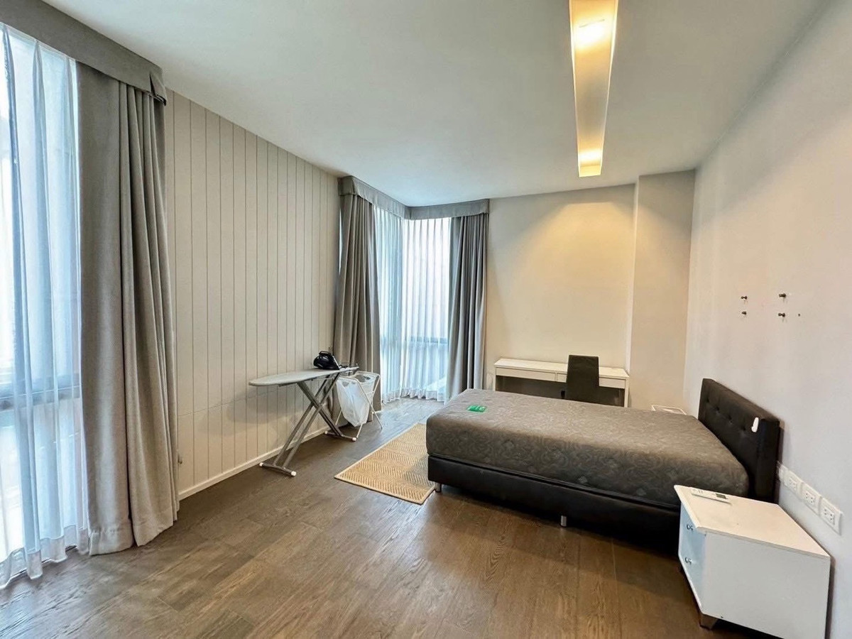 HouseOnnut, Udomsuk : Luxury house for sale and rent with private pool near Sri Nut BTS Sukhumvit 77 close to Thonglor
