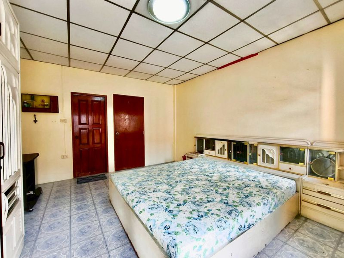 For SaleTownhomeBang Sue, Wong Sawang, Tao Pun : 2-story townhouse for sale, Wimanthip Village, area 16.5 square meters, 2 bedrooms, near MRT Bang Pho and Tao Poon Intersection, Pracharat Sai 1, Bang Sue Subdistrict, Bang Sue District, Bangkok.