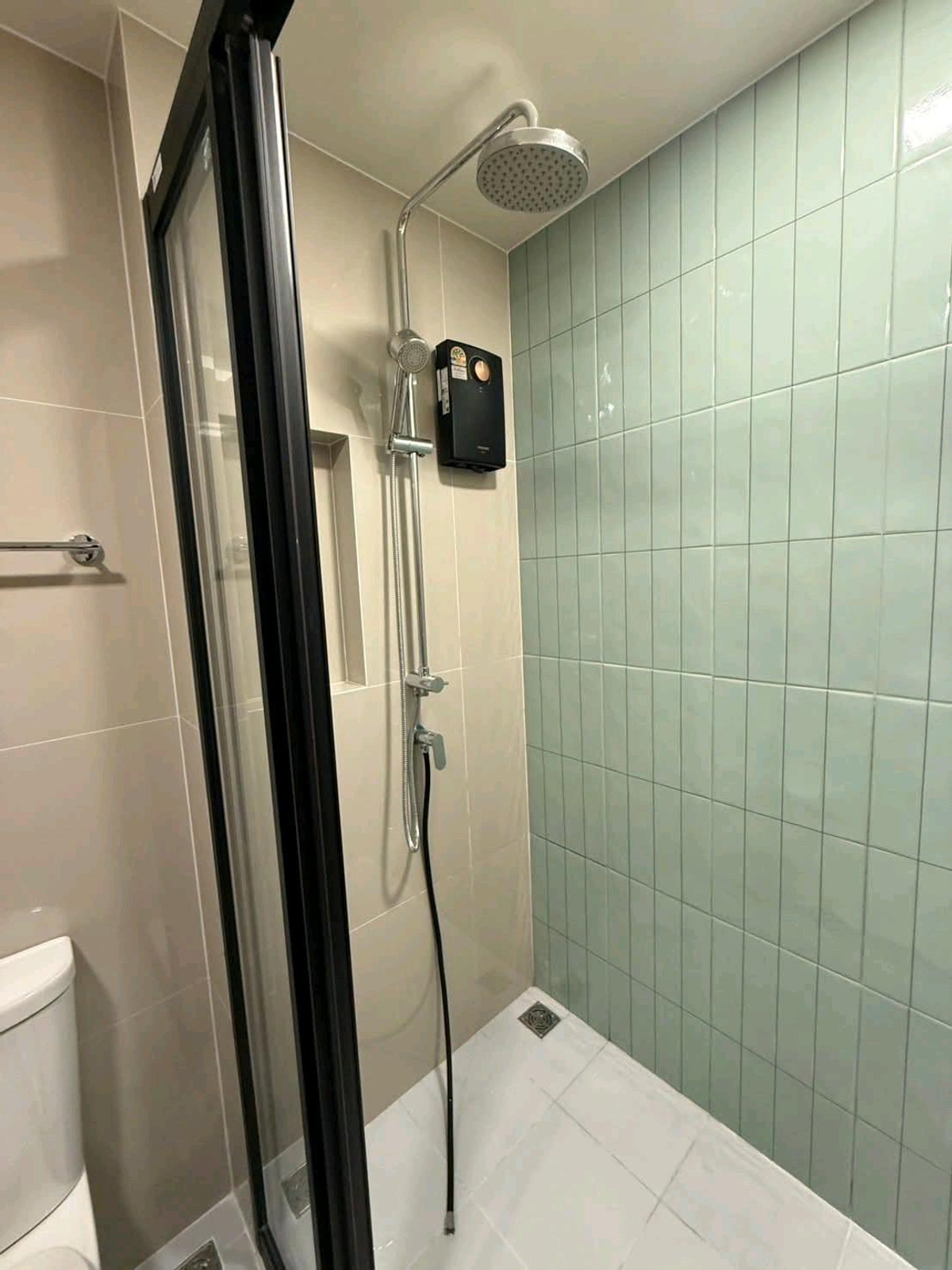 For RentCondoWongwianyai, Charoennakor : ✨ Good location, near BTS Khlong San, walk only 200 meters, near ICONSIAM, Chao Phraya River view ✨