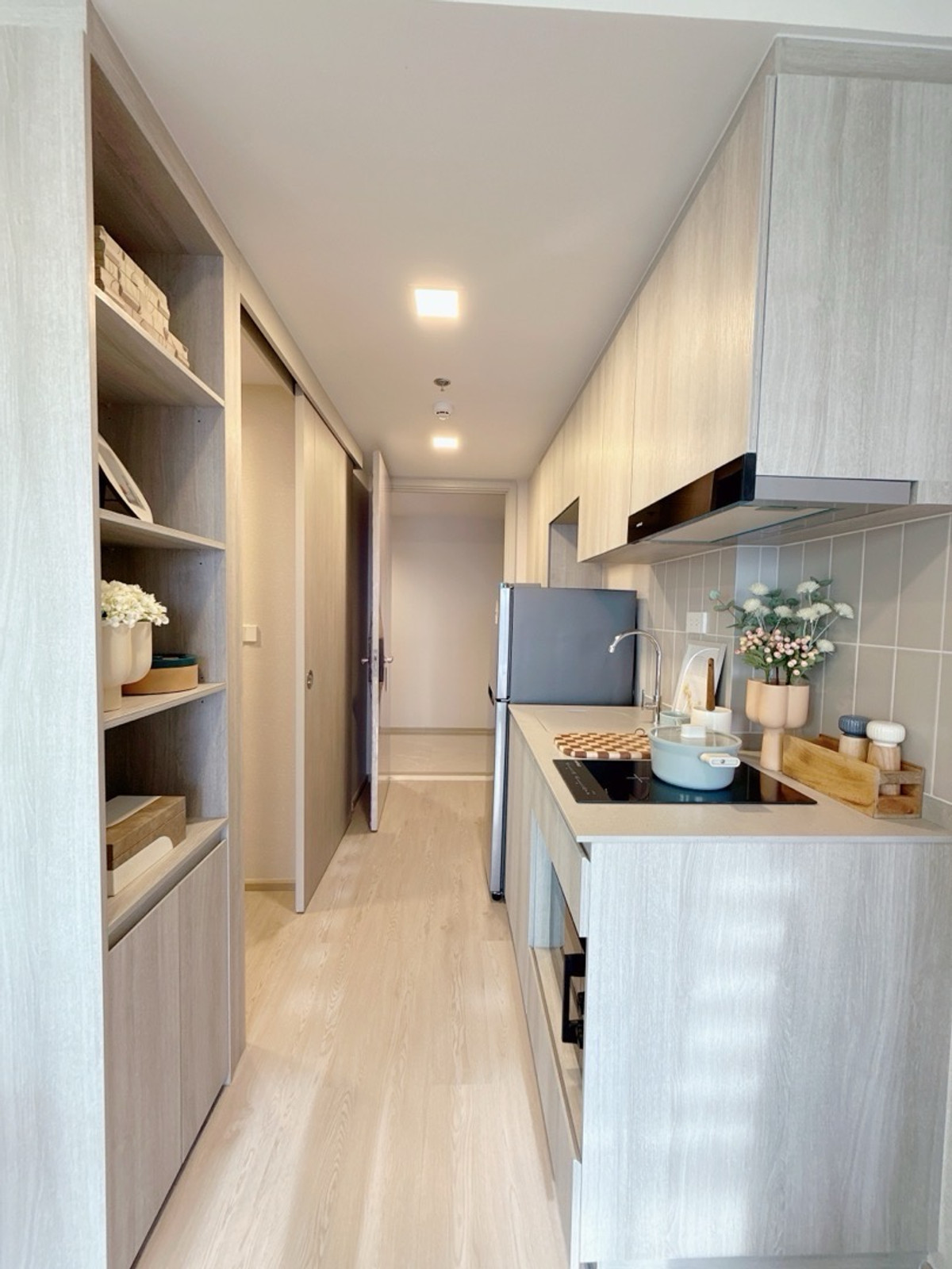 For SaleCondoKasetsart, Ratchayothin : 𝐂𝐎𝐁𝐄 𝐊𝐀𝐒𝐄𝐓-𝐒𝐑𝐈𝐏𝐀𝐓𝐔𝐌 𝐅𝐑𝐄𝐄 Down payment 𝟎 baht, easy installments. 𝟗,𝟓𝟎𝟎/month, new room from the 𝐒𝐂 project, next to the university.