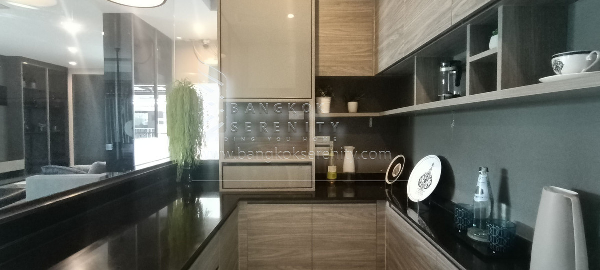 HouseBangna, Bearing, Lasalle : Mantana Bangna Km.7 for rent or sale