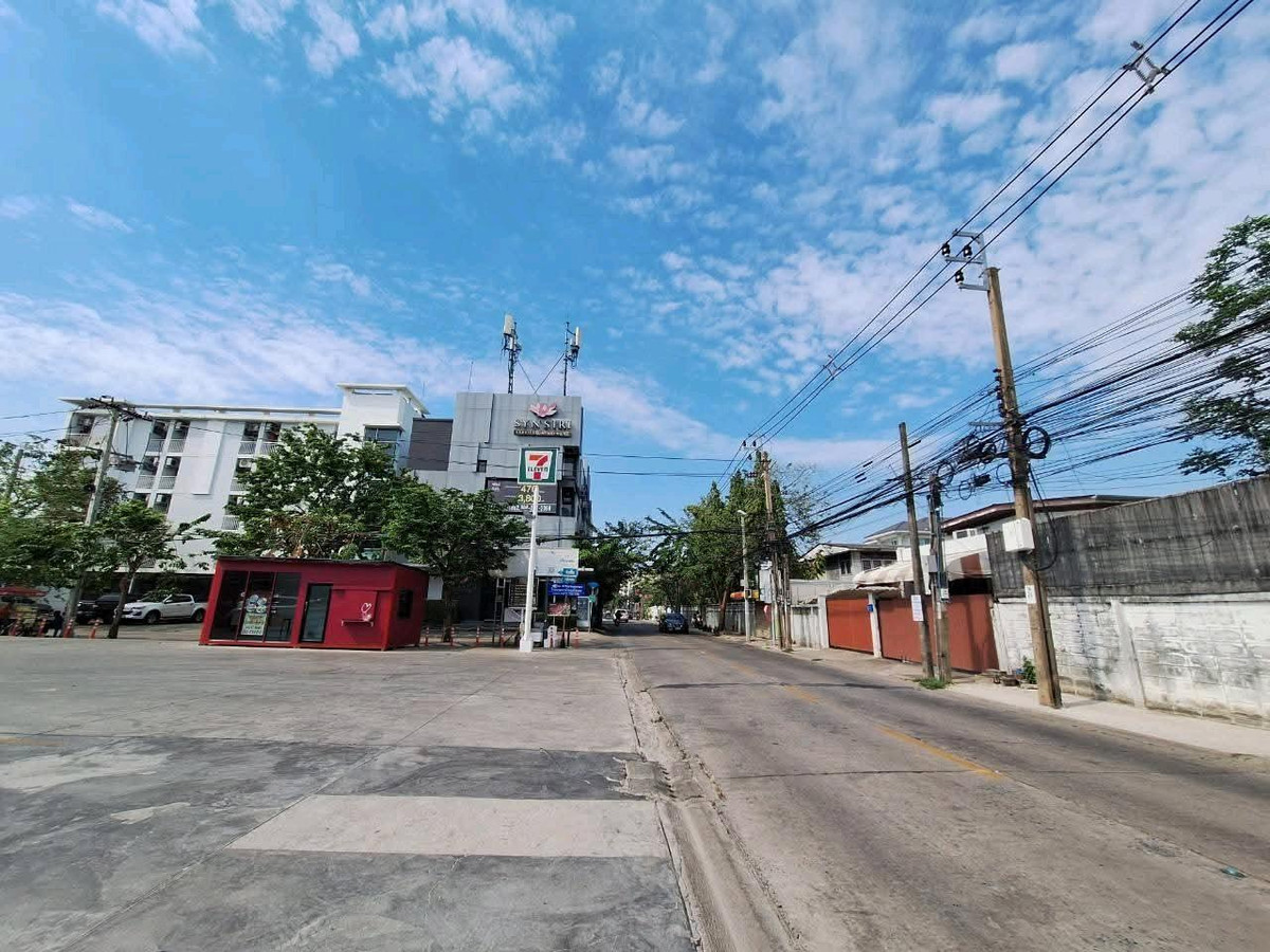 ขายที่ดินลาดพร้าว101 แฮปปี้แลนด์ : ขายด่วน ที่ดินลาดพร้าว 130 เนื้อที่ 326 ตารางวา ใจกลางบางกะปิ ลาดพร้าว ถนนกว้าง 8 เมตร สาธารณูปโภคครบ