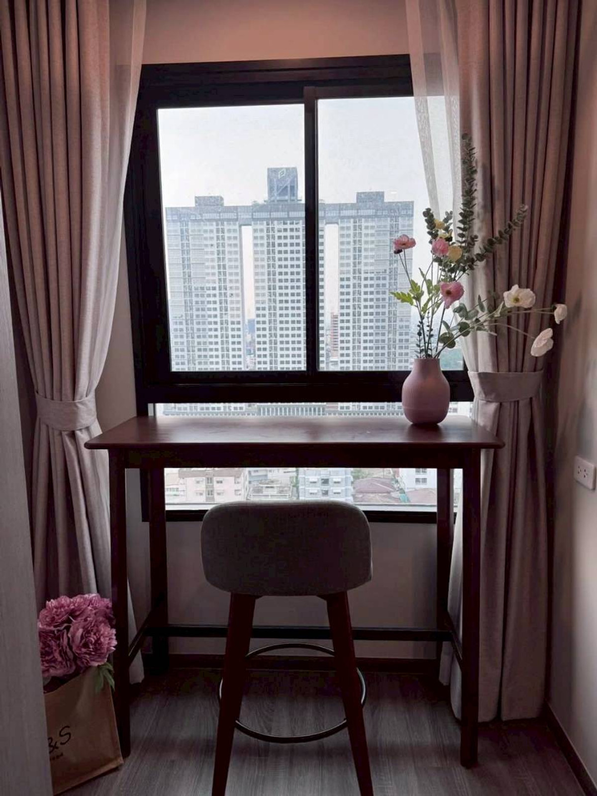 ให้เช่าคอนโดเสรีไทย-นิด้า : ✅ IDRL135 ✅ Line : @p2nproperty