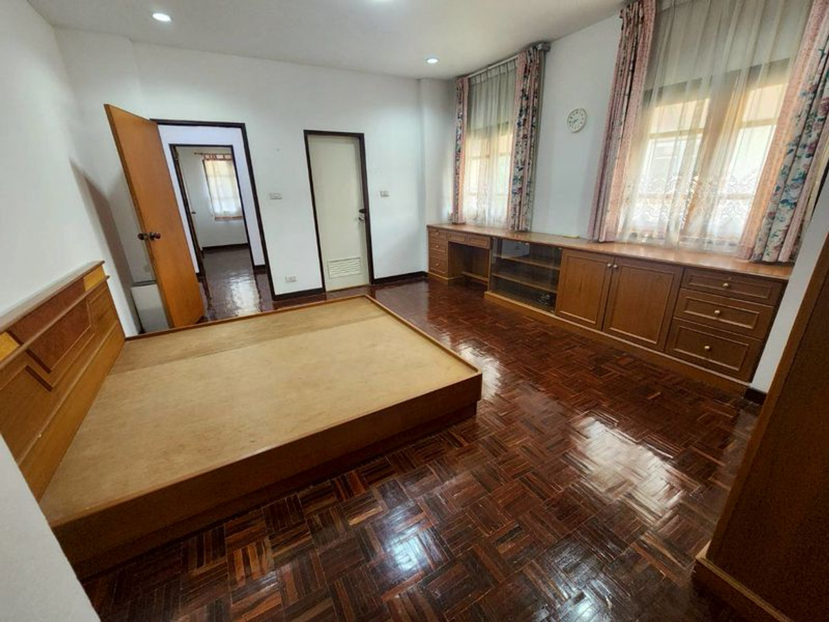 ขายบ้านพุทธมณฑล ศาลายา : ขาย ‼️ บ้านเดี่ยว 2 ชั้น ม.บ้านสวยริมธาร 2 เนื้อที่ 57 ตารางวา 4 ห้องนอน 2 ห้องน้ำ ถนนพุทธมณฑลสาย 3 แขวงทวีวัฒนา เขตทวีวัฒนา กรุงเทพฯ