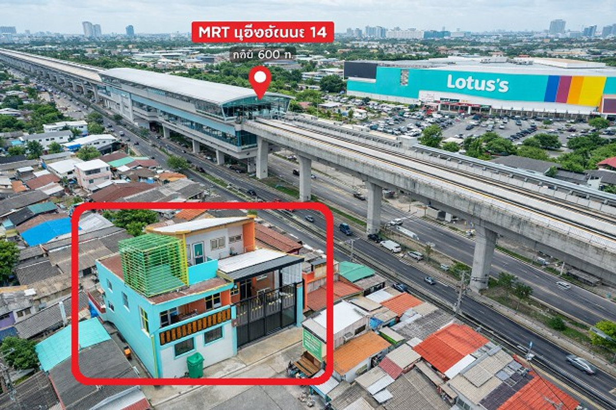 ให้เช่าทาวน์โฮมแจ้งวัฒนะ เมืองทอง : ใกล้ MRT แจ้งวัฒนะ14 600ม. 3นอน 2น้ำ และตลาดเมืองทอง 24ตร.ว. 192ตร.ม. ทาวน์เฮาส์ 2ชั้น ตกแต่งใหม่ครบ ใกล้รพ. มงกุฏวัฒนะ 500 ม.