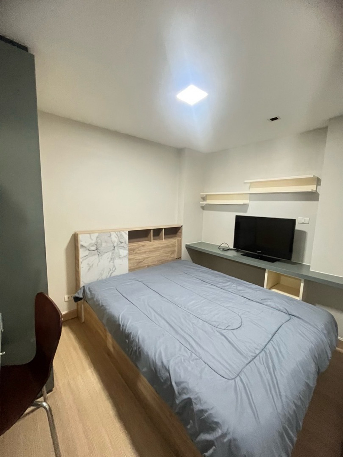 ให้เช่าคอนโดเลียบทางด่วนรามอินทรา : JW Boulervard ศรีวรา
ใจกลางทาวน์อินทาวน์ 2นอน
✅ค่าเช่า 15,000 บาท/เดือน
(ล่วงหน้า 1 เดือน มัดจำ 2 เดือน)
สัญญาขั้นต่ำ 1 ปี