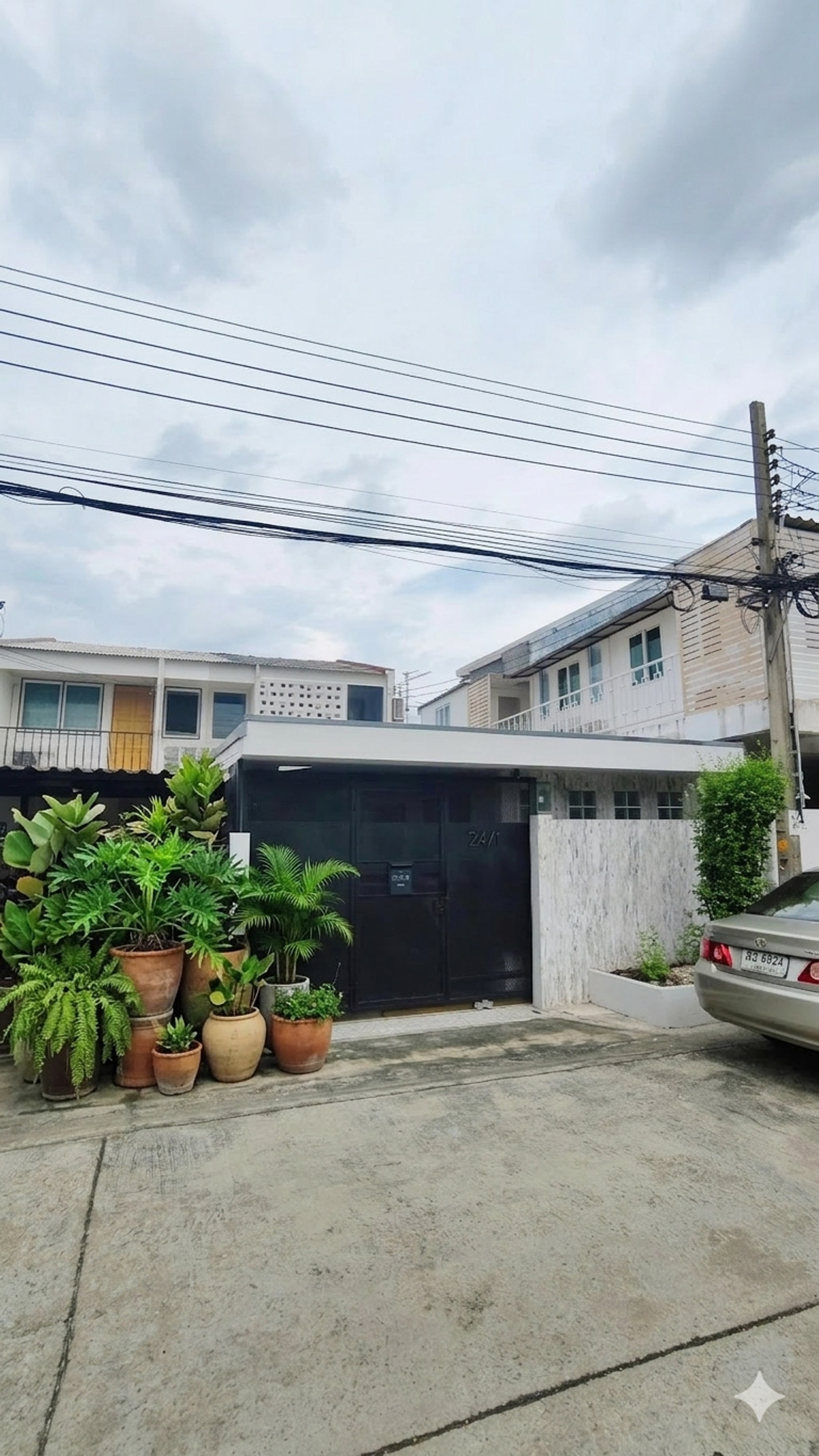 For SaleTownhomeLadprao101, Happy Land, The Mall Bang Kapi : Townhouse for sale, newly renovated, near the BTS, Thai Prachakon Village, Lat Phrao 93.