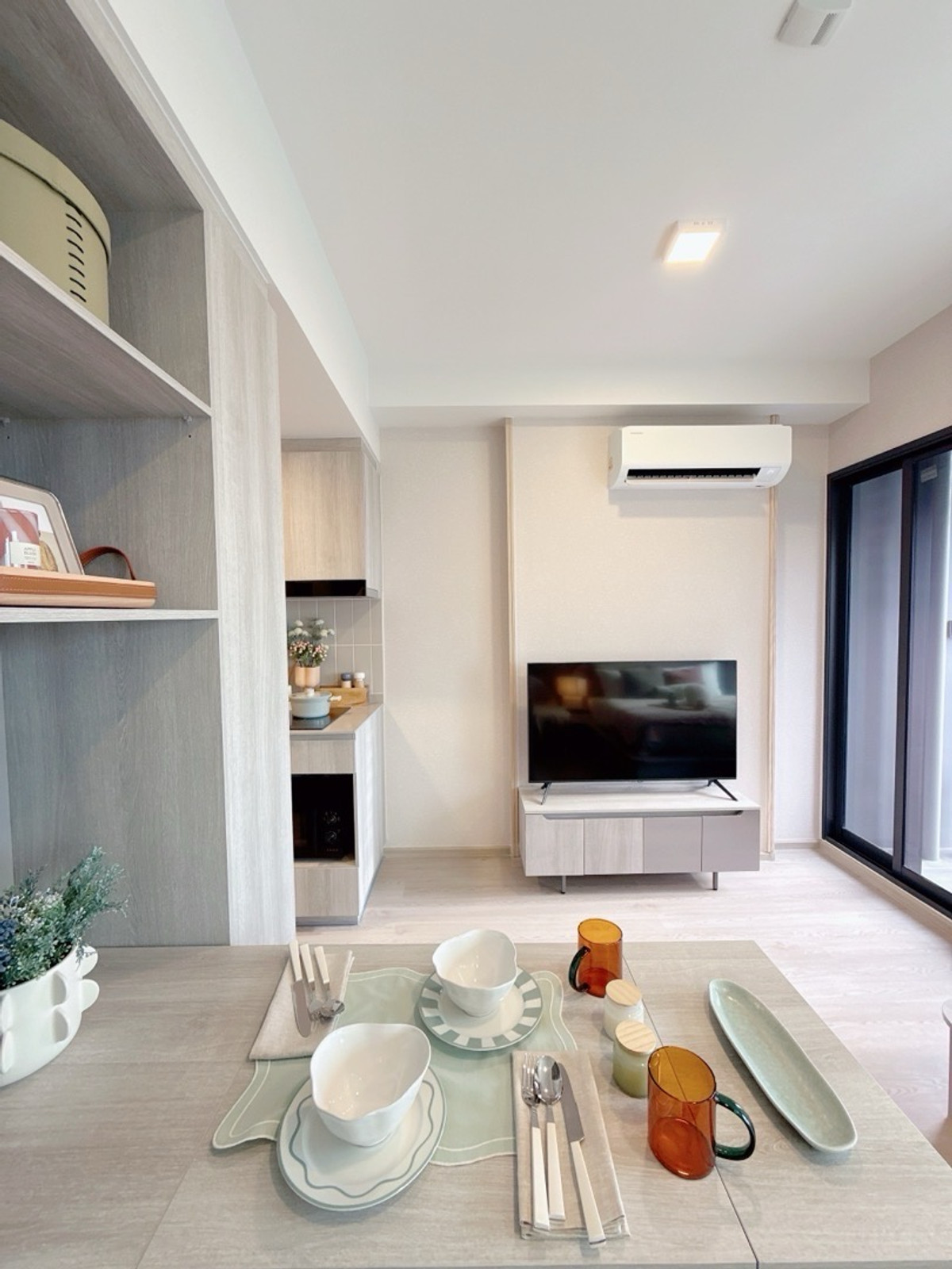 For SaleCondoKasetsart, Ratchayothin : 𝐂𝐎𝐁𝐄 𝐊𝐀𝐒𝐄𝐓-𝐒𝐑𝐈𝐏𝐀𝐓𝐔𝐌 𝐅𝐑𝐄𝐄 Down payment 𝟎 baht, easy installments. 𝟗,𝟓𝟎𝟎/month, new room from the 𝐒𝐂 project, next to the university.