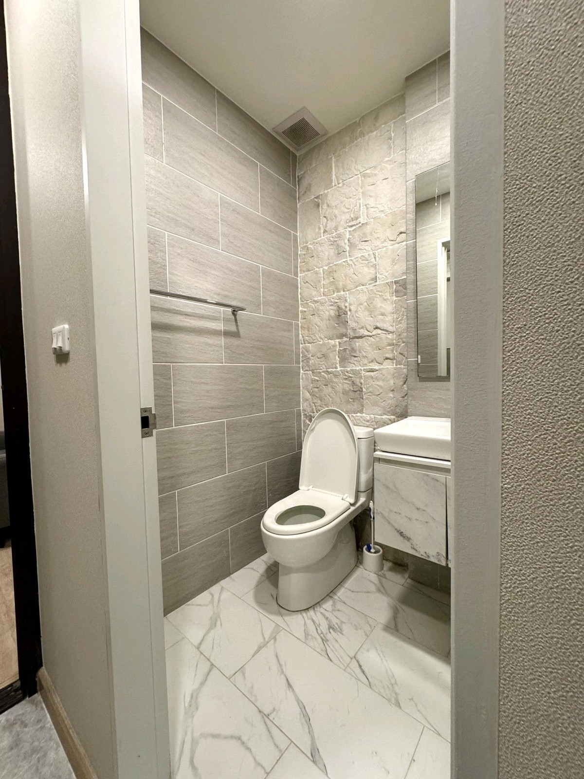 ให้เช่าคอนโดแจ้งวัฒนะ เมืองทอง : #E139 🎉 230369 The Cube north