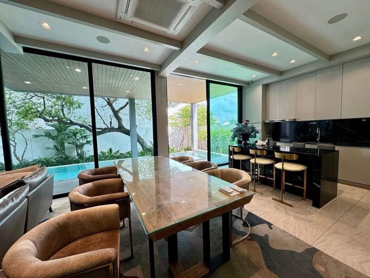 HouseOnnut, Udomsuk : Luxury house for sale and rent with private pool near Sri Nut BTS Sukhumvit 77 close to Thonglor
