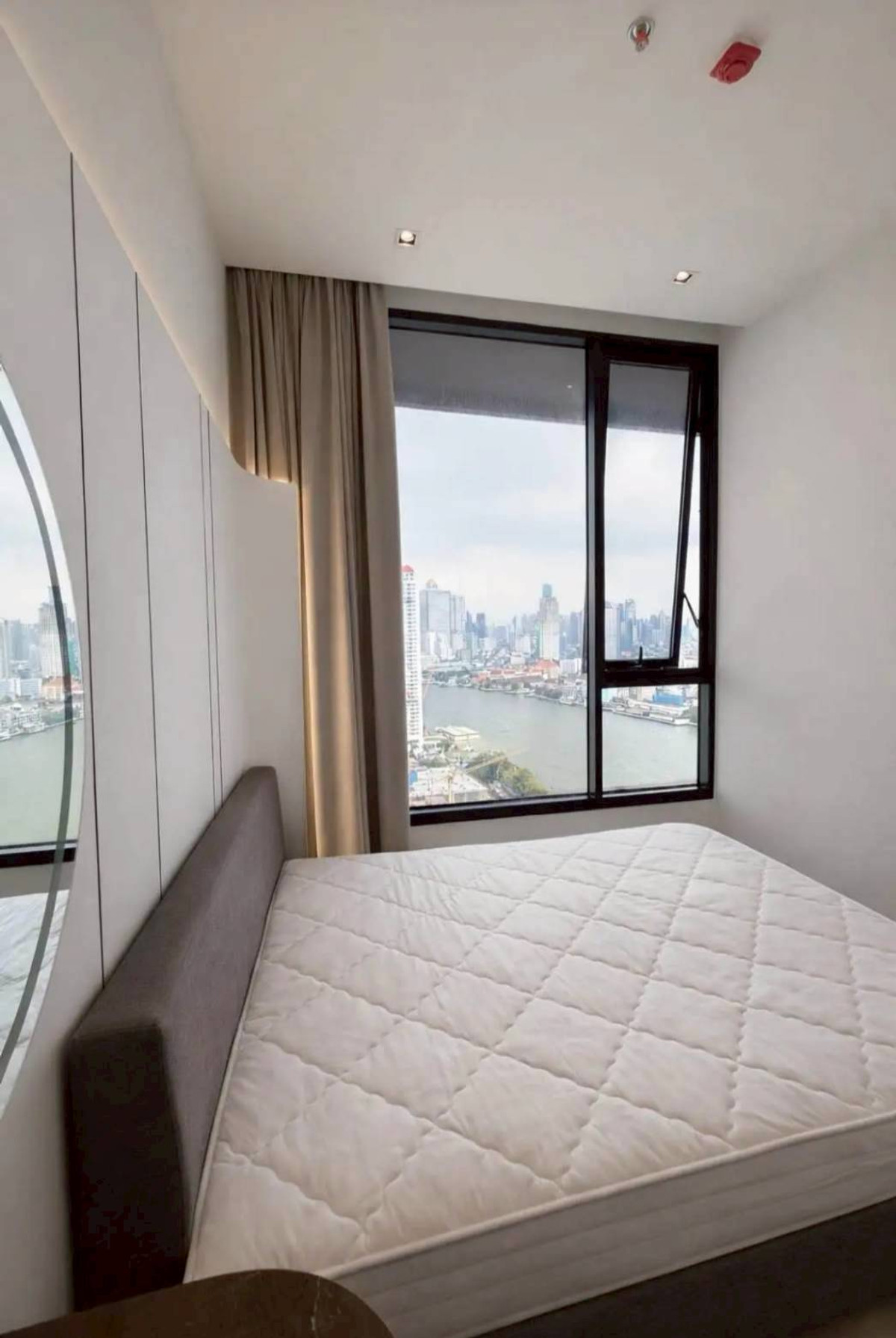 For RentCondoWongwianyai, Charoennakor : #L125🎉230369 Condo for rent Chapter Charoennakhon–Riverside  