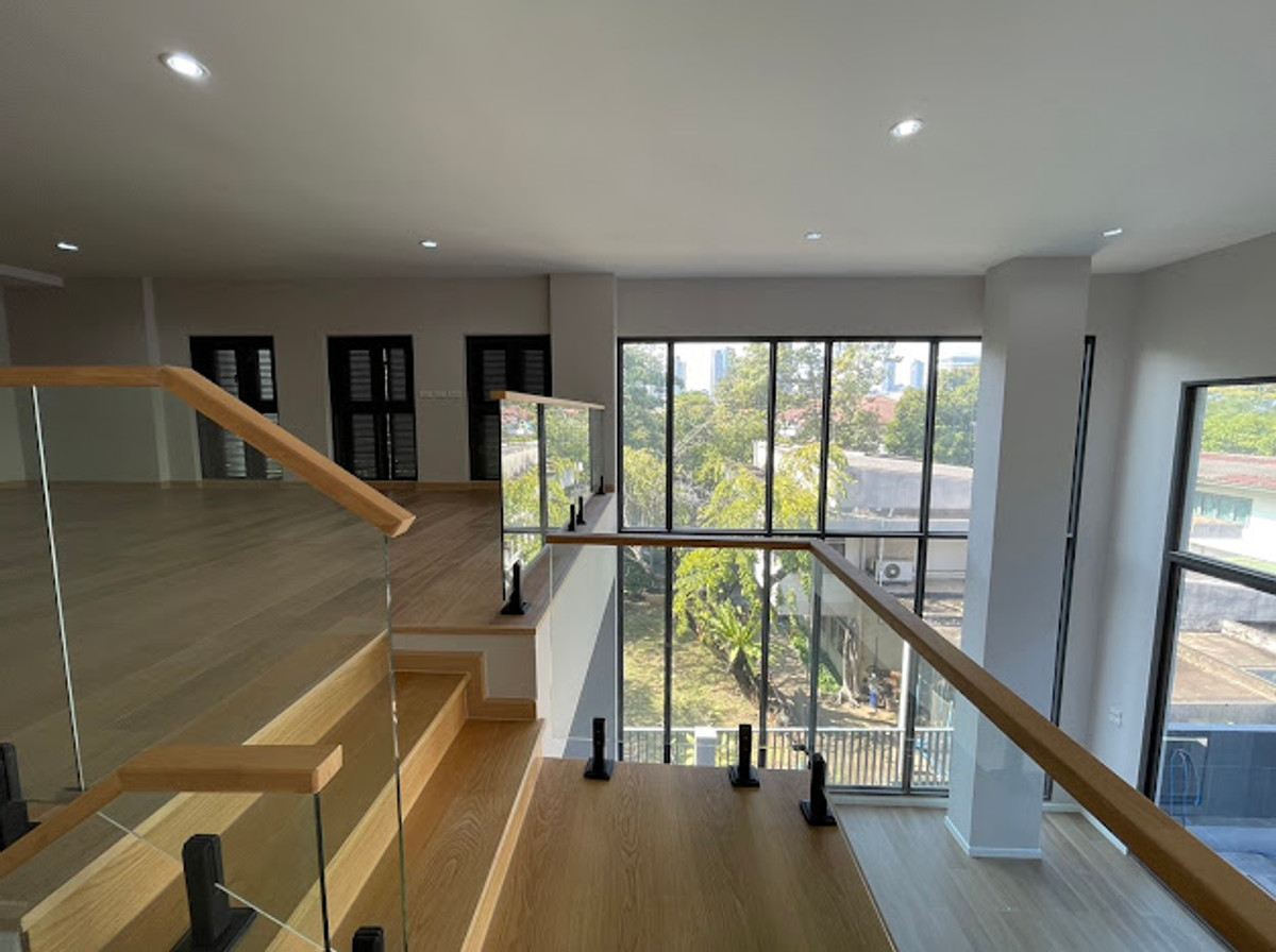 ให้เช่าโฮมออฟฟิศสุขุมวิท อโศก ทองหล่อ : House Soi Thonglor 25 บ้านเดี่ยวในซอยทองหล่อ 25 โครงการ Sage ทองหล่อ 362 ต.ร.ม.มีลิฟต์