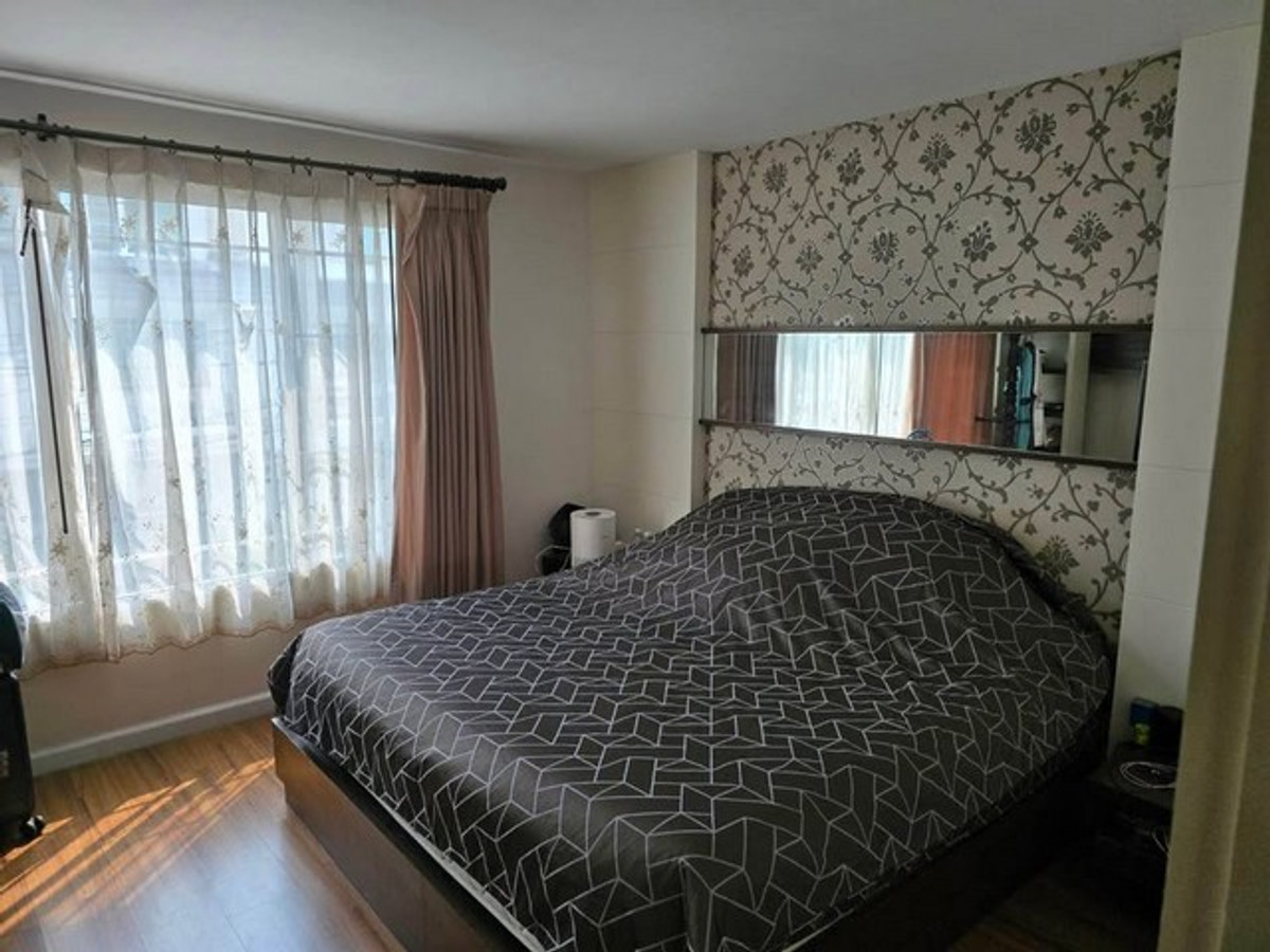 ให้เช่าทาวน์โฮมพระราม 5 ราชพฤกษ์ บางกรวย : HR3332ให้เช่าทาวน์โฮม 3 ชั้น หลังมุม  The Terrace ติวานนท์ ตกแต่ง Built-In ทั้งหลัง ทำเลศักยภาพ ใกล้ MRT กระทรวงสาธารณสุข เพียง 800 เมตร