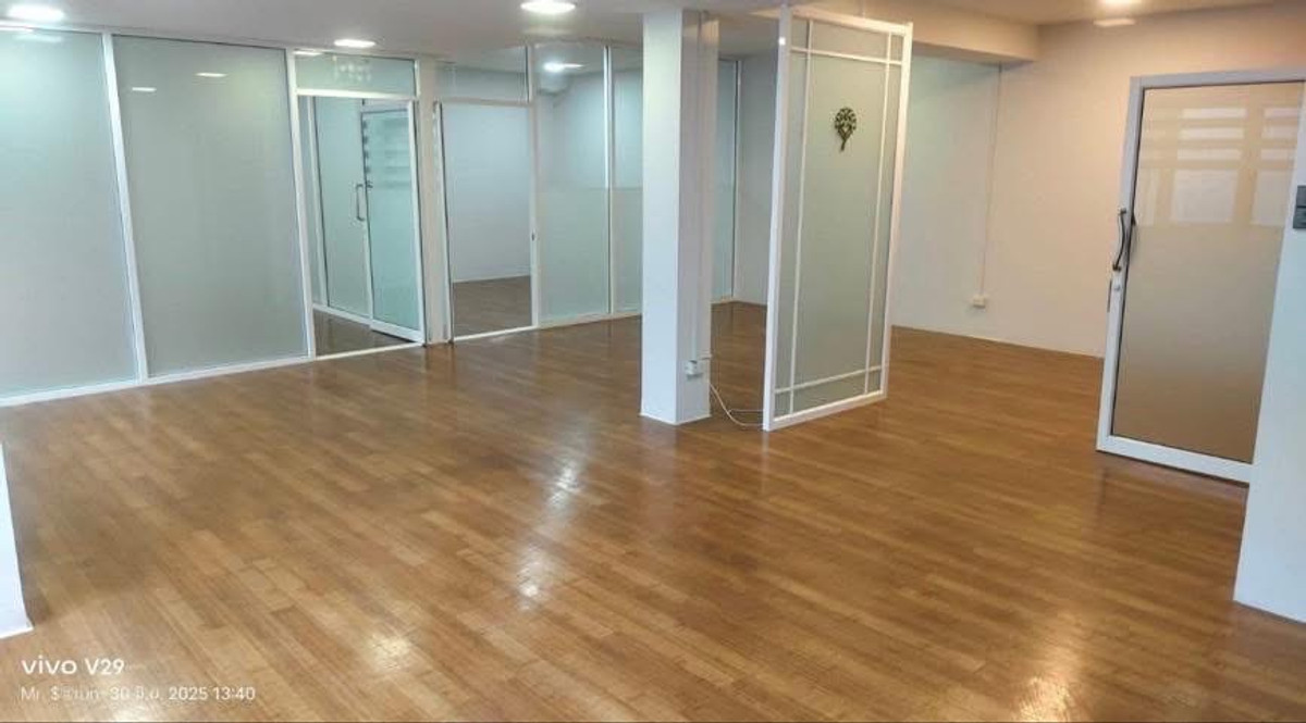 ให้เช่าโฮมออฟฟิศรามคำแหง หัวหมาก : Home office 4ชั้น ทาวน์อินทาวน์ 300sq.m.4ห้องนอน 4 ห้องน้ำ จดบริษัทได้