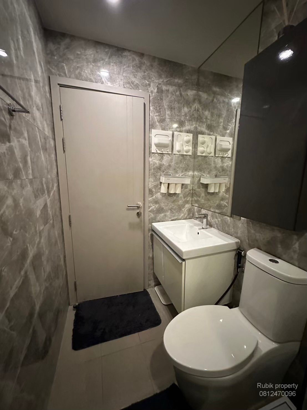 For RentCondoRatchathewi,Phayathai : 🏙 **Condo for rent Ideo Q Siam – Ratchathewi** RB1817, location in the heart of Siam – Ratchathewi with **Private Lift** maximum privacy ✨