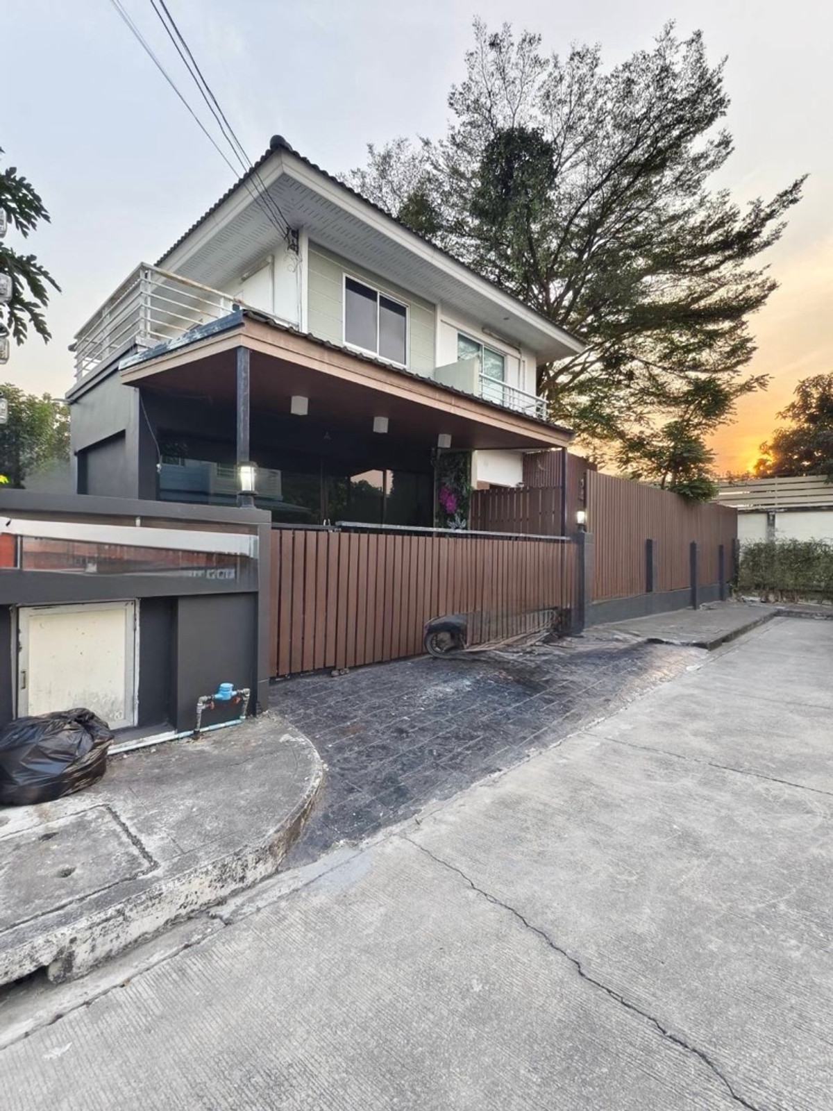 ขายบ้านมีนบุรี-ร่มเกล้า :  บ้านเดี่ยวหลังใหญ่ สภาพสวย พร้อมพื้นที่ครอบครัว | Perfect Park Suvarnabhumi