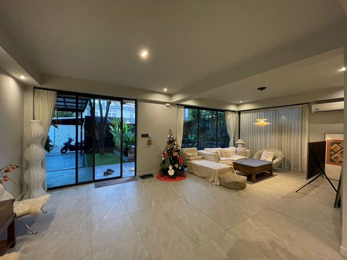 For RentHouseSukhumvit, Asoke, Thonglor : Single house for rent Pridi , Ekkamai 