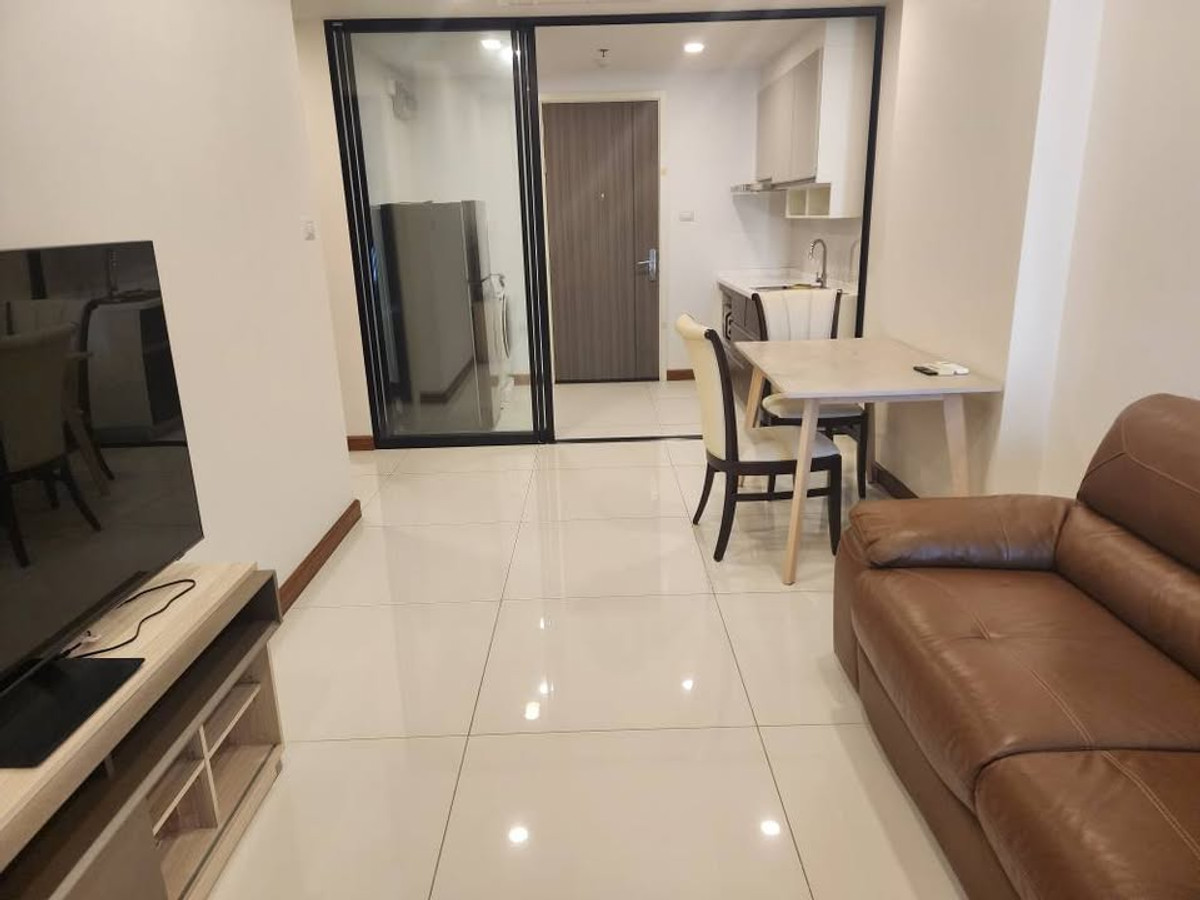 For RentCondoWongwianyai, Charoennakor : For rent Supalai Premier Charoennakorn Near Icon Siam Walk to get on the train! 1 bedroom, 48 sq m., wide space, very comfortable.