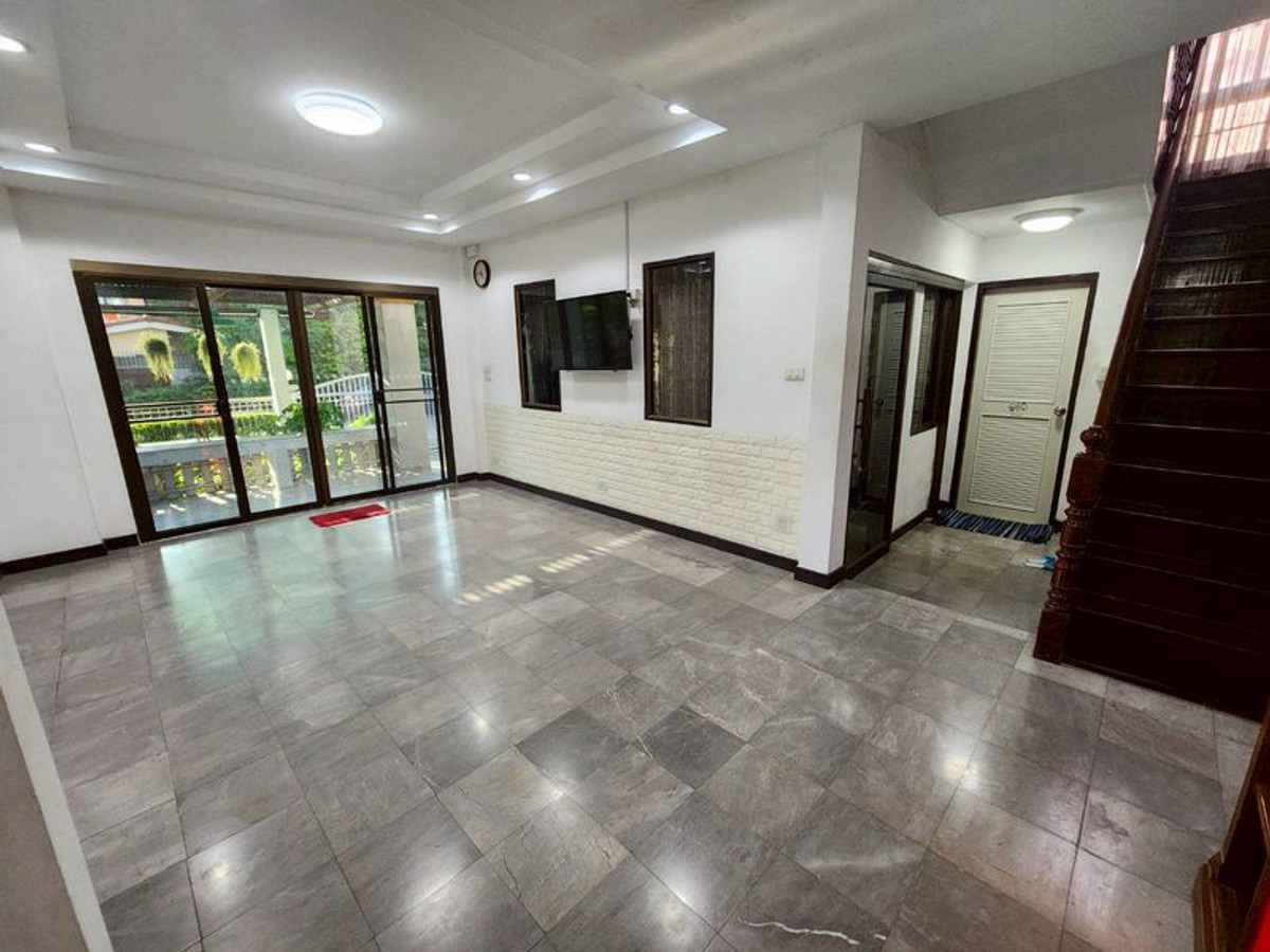 ขายบ้านพุทธมณฑล ศาลายา : ขาย ‼️ บ้านเดี่ยว 2 ชั้น ม.บ้านสวยริมธาร 2 เนื้อที่ 57 ตารางวา 4 ห้องนอน 2 ห้องน้ำ ถนนพุทธมณฑลสาย 3 แขวงทวีวัฒนา เขตทวีวัฒนา กรุงเทพฯ