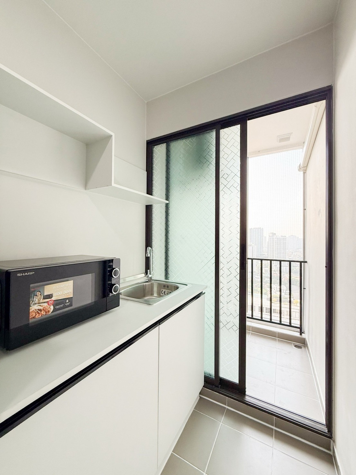 For RentCondoThaphra, Talat Phlu, Wutthakat : For rent Regent Home Wutthakat
 Luxurious dressing room, built-in, complete!  32nd floor, Building A, outside view, can see the beautiful Buddha image.