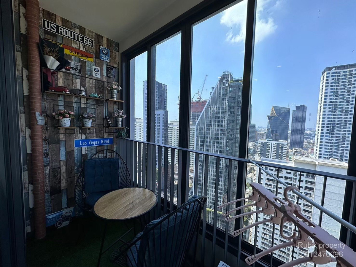 For RentCondoRatchathewi,Phayathai : 🏙 **Condo for rent Ideo Q Siam – Ratchathewi** RB1817, location in the heart of Siam – Ratchathewi with **Private Lift** maximum privacy ✨