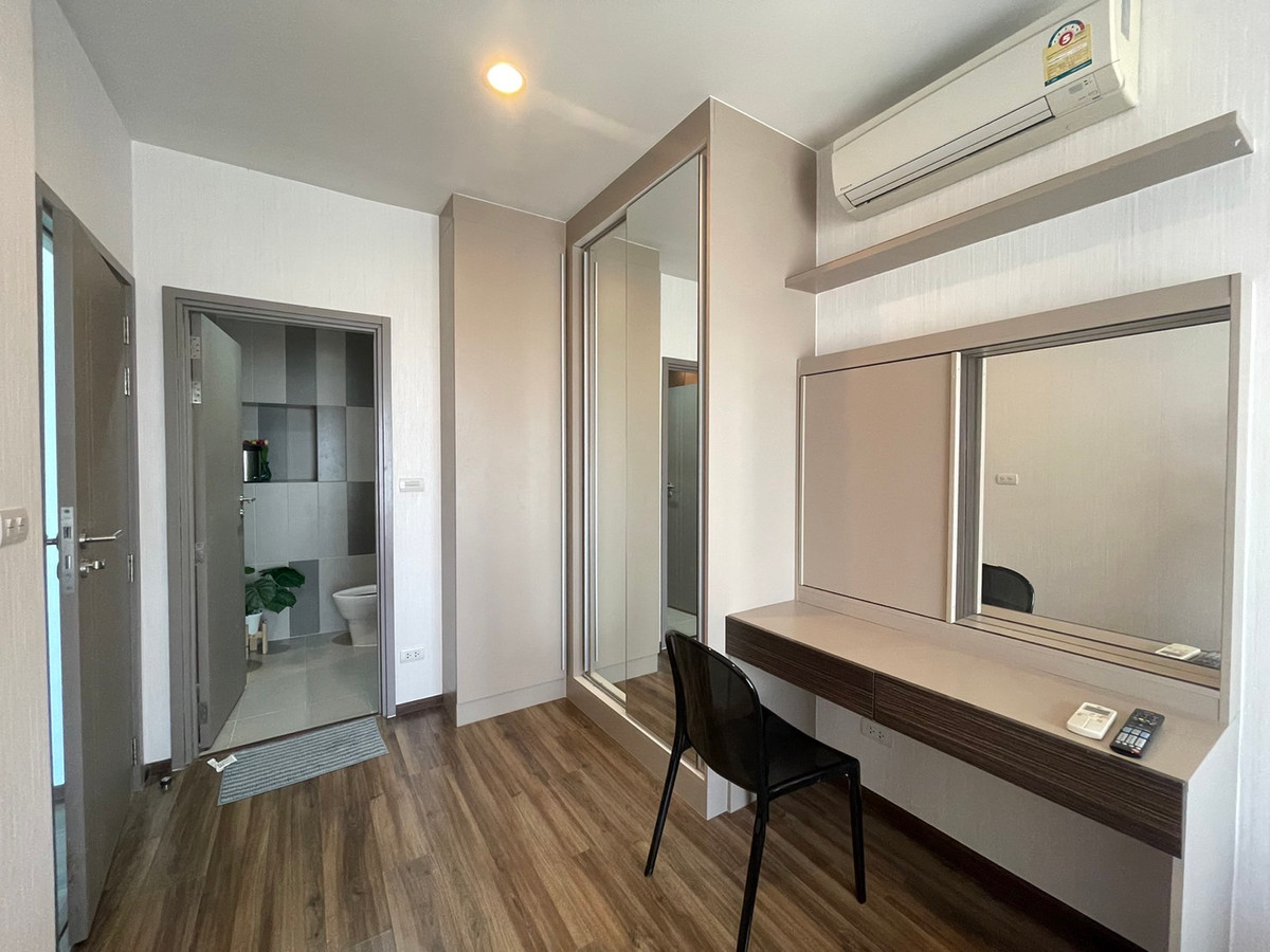 ให้เช่าคอนโดวงเวียนใหญ่ เจริญนคร : Teal Sathorn Taksin วิวและห้องสวยมาก ห้องใหญ่ 45 ตรม. ติด bts วงเวียนใหญ่ สอบถามได้ครับ