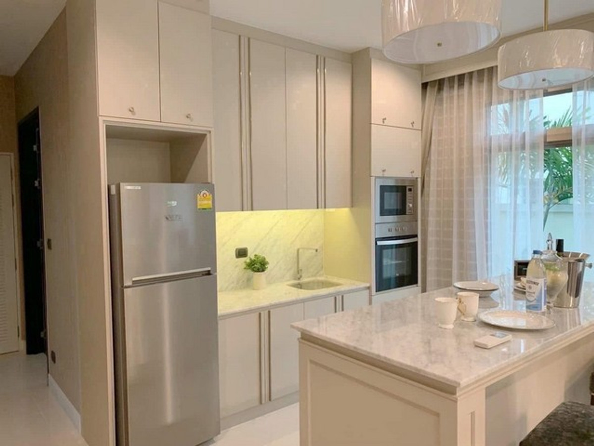 For RentHouseLadkrabang, Suwannaphum Airport : HR3334 Luxurious corner mansion for rent. With private swimming pool Perfect Masterpiece Sukhumvit 77 – Suvarnabhumi | Modern Luxury decoration, ready to move in.